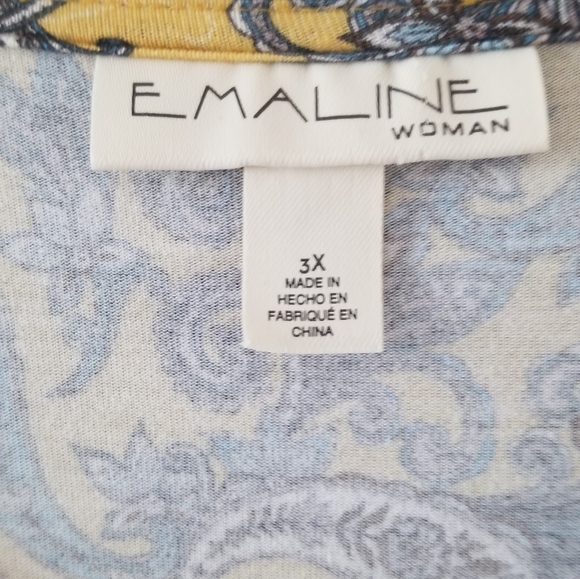 Like new plus 3x woman top. I wore only a couple times. Very soft and comfy. - Picture 5 of 6